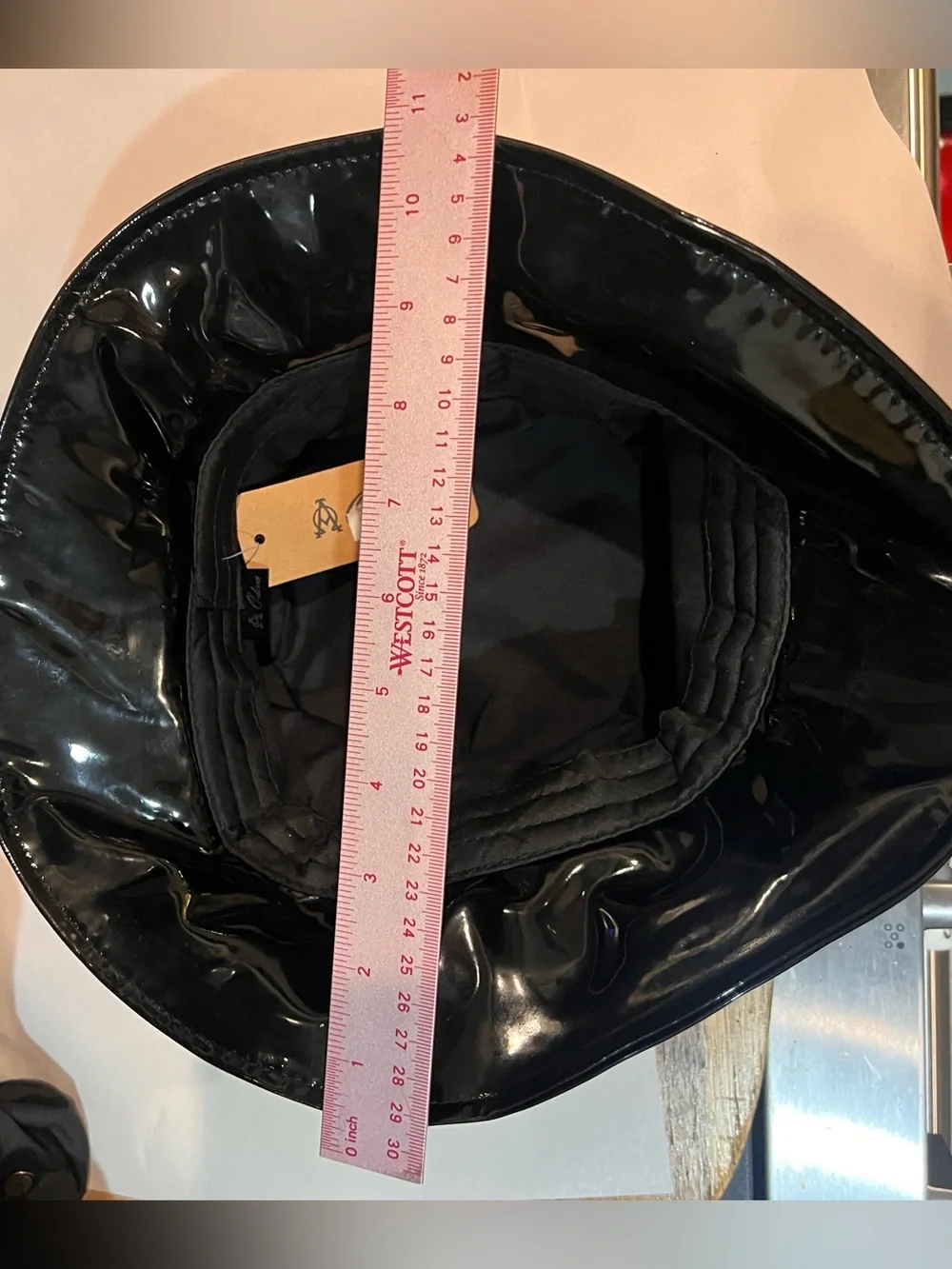 N/A glossy black